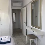 Apartment Stylish 1br With Pool - Near Mall, Restaurants & Shops *