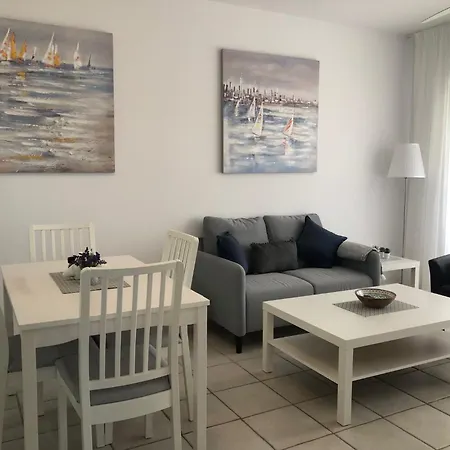 Stylish 1br With Pool - Near Mall, Restaurants & Shops Lägenhet Paphos